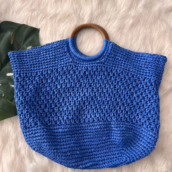 Oversized straw tote! - Picture 4 of 8